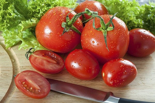 Можно ли давать курам помидоры (в том числе, зеленые) и помидорную ботву?